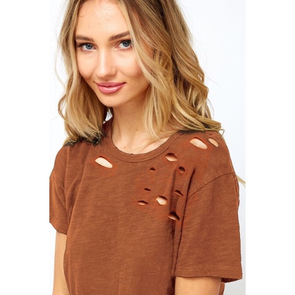 >>LAST<< Desiree Distressed Relaxed Tee - Camel - Picture 2 of 3